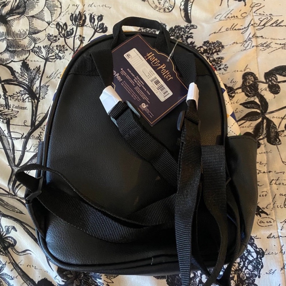 Hot Topic Blue Mini Hogwarts Patch Backpack with Multi Argyle - Picture 2 of 5